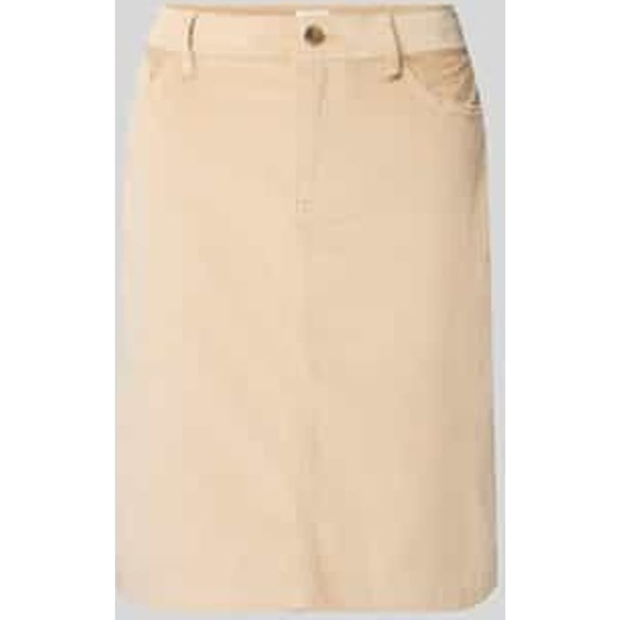 Uitlopende minirok in ribcordlook