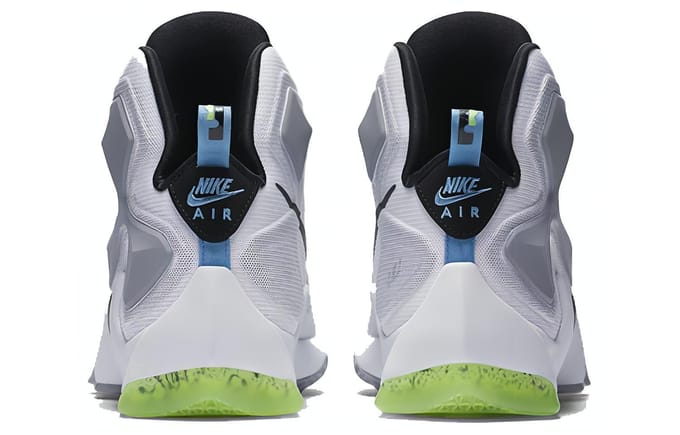 Nike LeBron 13 Command Force 807219-100 42 gray