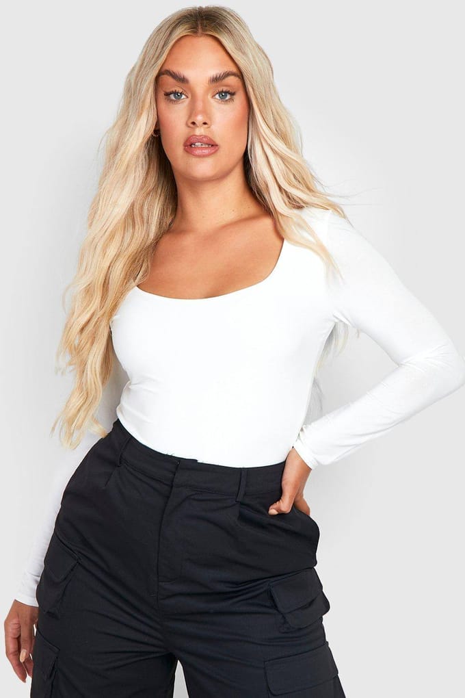 boohoo Dames Plus Double Layer Slinky Scoop Neck Bodysuit | Ivory | Maat: 26