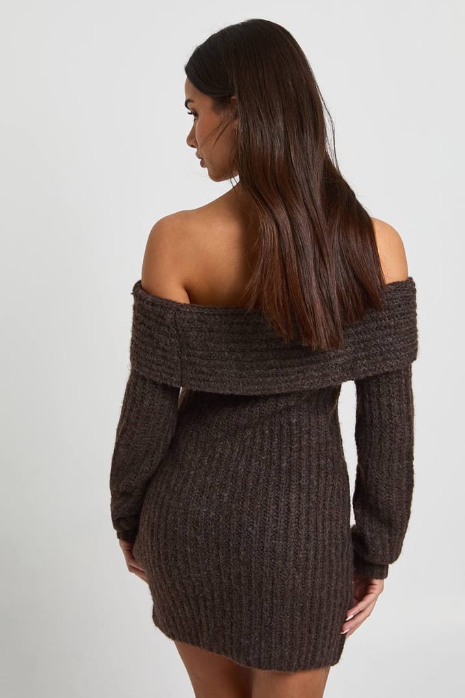 boohoo Dames Petite grofgebreide Bardot mini-jurk | Chocolate | Maat: Large