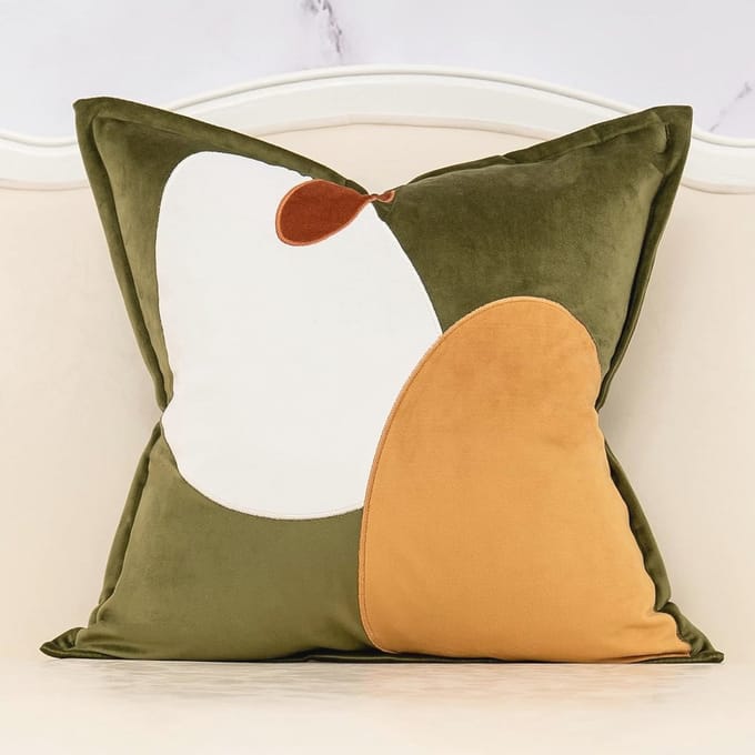 Groene fluwelen decoratieve kussensloop met patchwork textuur voor moderne wooninrichting