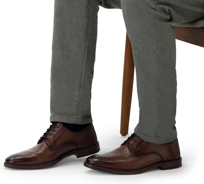 Manfield - Heren - Bruine leren veterschoenen - Maat 44