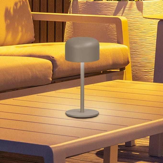 FH Lighting LED-batterij-tafellamp Finley grijsbruin Hoogte 22 cm Metaal IP54