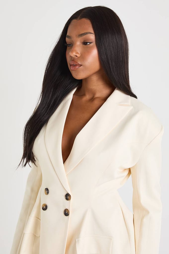 boohoo Dames Gestructureerde knopdetail blazerjurk | Cream | Maat: 10