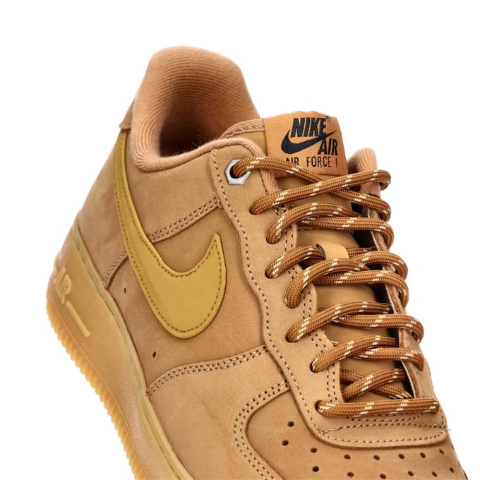 Lage Sneakers Nike Air Force 1 07 WB