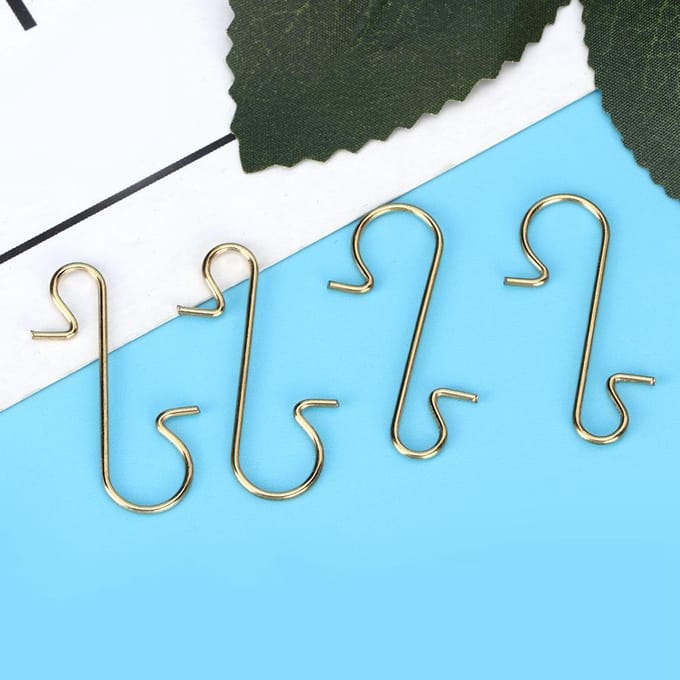 100pcs Crochets Métalliques Polyvalents en Forme de S Support d'Arbre de Noël Décoration Accessoire or
