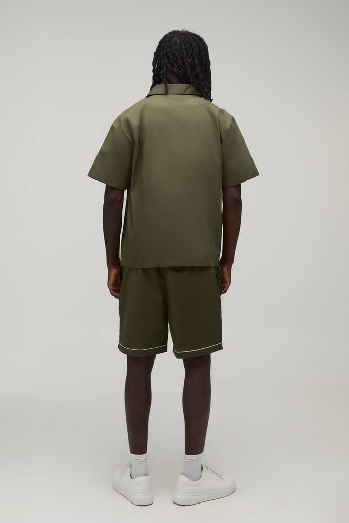 Katoenen Popeline Oversized Shirt & Relaxed Short Set Met Biesdetail | Olive | Size Medium