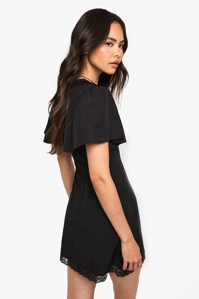 boohoo Dames Mini Jurk met Kanten Afwerking | Zwart | Maat: 44