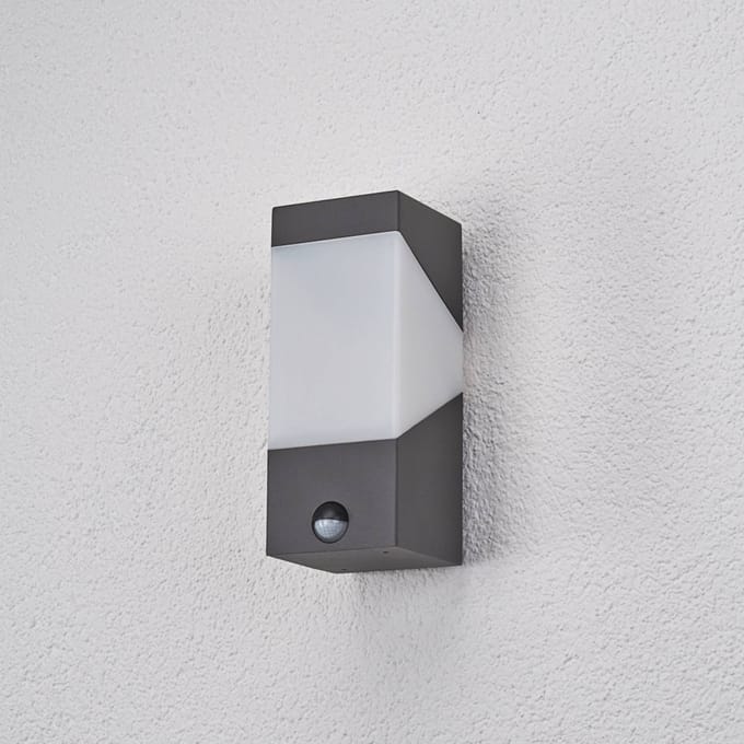 Lucande - Wandlampen buiten - 1licht - Aluminium, polycarbonaat - H: 24.3 cm - E27 - grafietgrijs, opaalwit