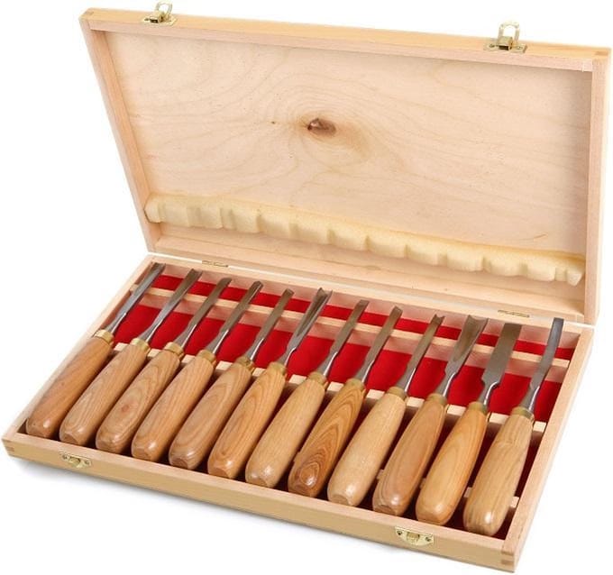 12 Delige Guts - Houtsnijset (In Houten Koffer)