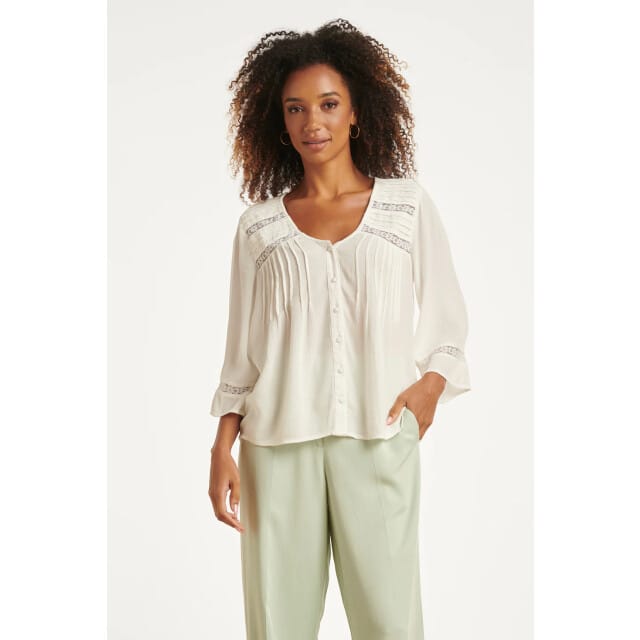 Smashed Lemon Gebroken wit blouse met kant en fijne details |