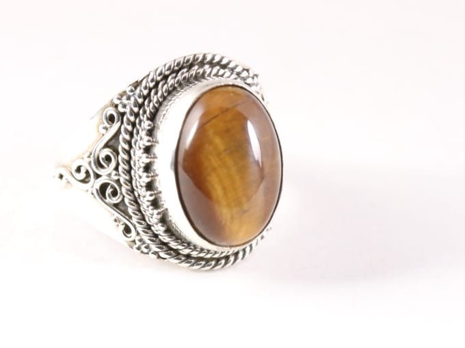 Bewerkte zilveren ring met tijgeroog - maat 21
