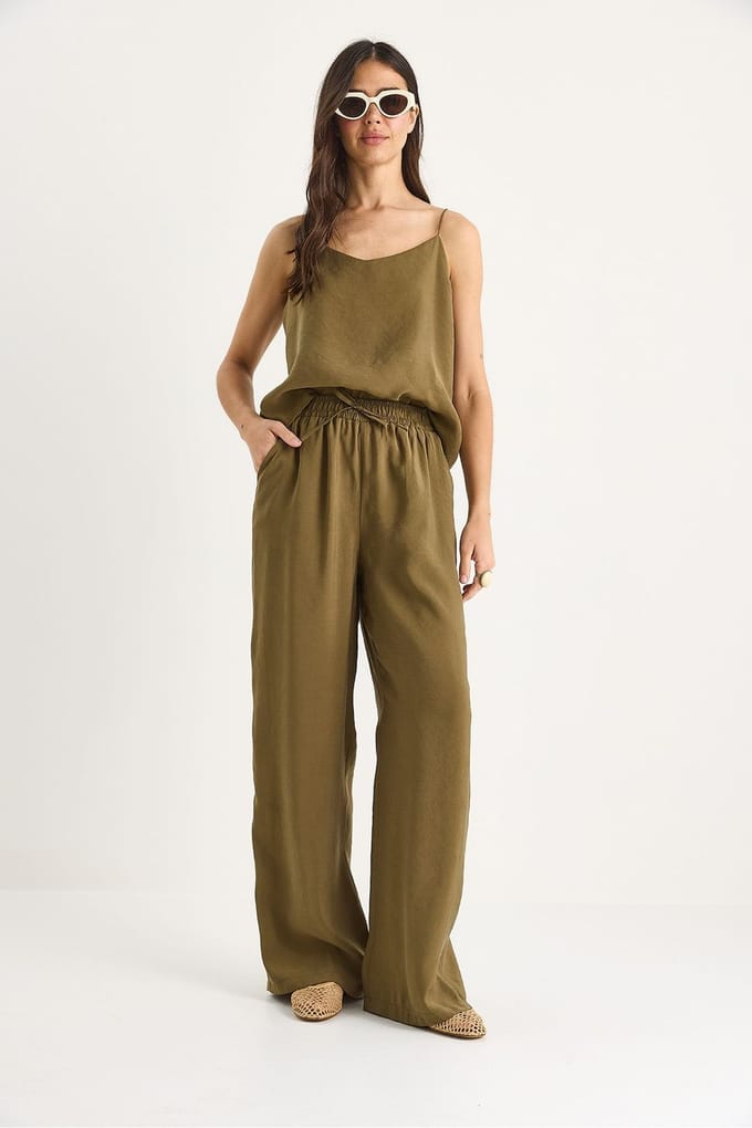 Mouwloze Camisole en Wijde Broek Coord Set