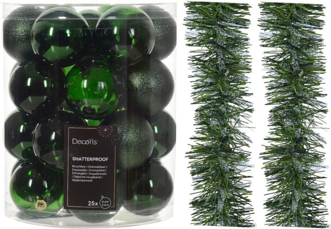 Kerstversiering set - donkergroen - kerstballen 6 cm en kerstslingers - kunststof
