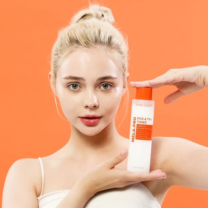 [NINE LESS] Mela-Pro Rijst & TXA Toner 200ml red