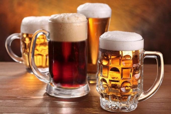 Fotobehang - Beer Mugs 375x250cm - Vliesbehang