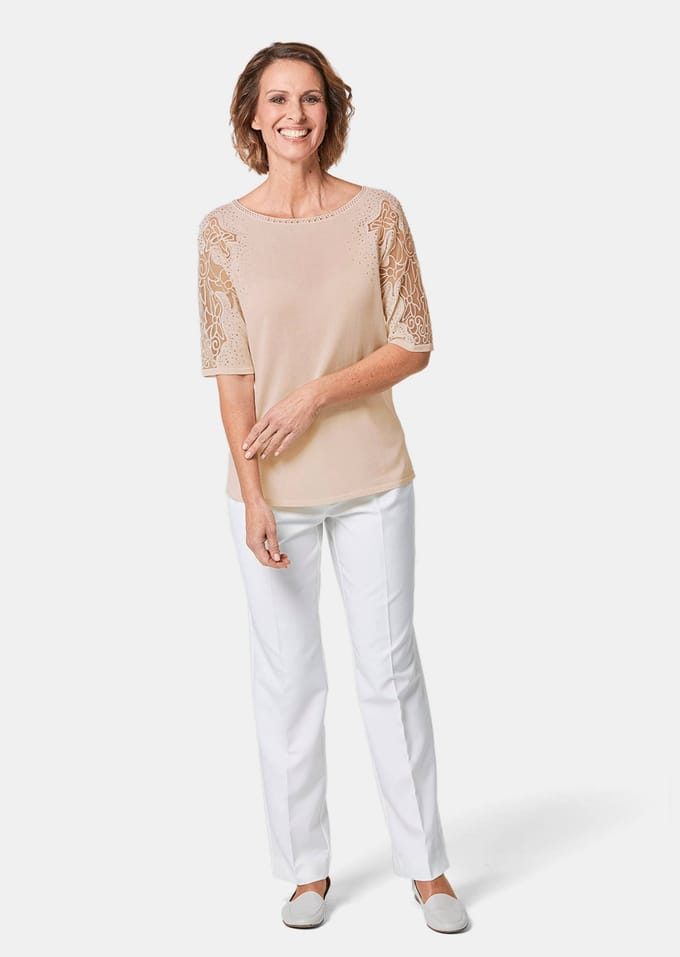 Pullover met kanten inzetten en glanssteentjes - perzik - Gr. 38 van Goldner Fashion