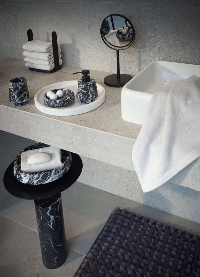 Aquanova Nero - Gastendoek houder - Black (zwart)
