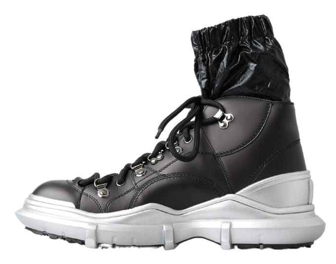 Hightop sneakers met veterstijl