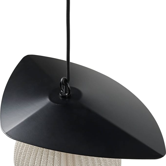 Gubi buiten hanglamp Satellite, 45x27cm, zwart/crèmewit
