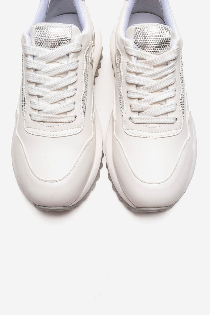 Whisper Casual Sneaker