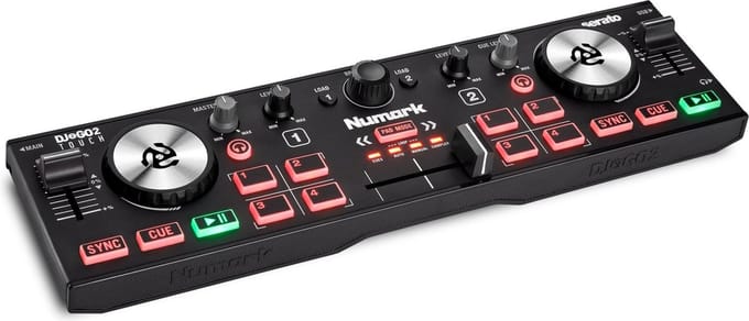 Numark DJ2GO2 Touch Compacte 2 Deck USB DJ Controller voor Serato DJ met Mixer, Crossfader, Audio Interface en Aanraakgevoelige Jog Wheels