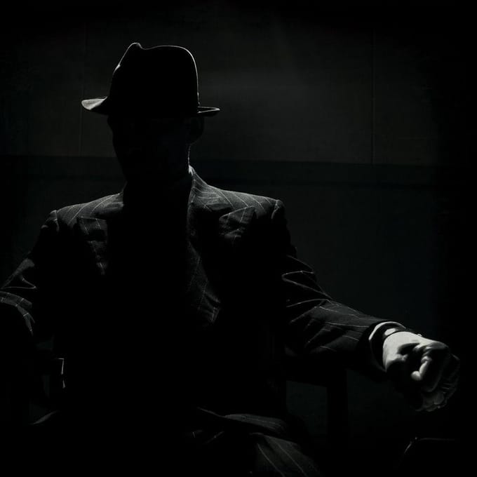 Coma Noir - Atlas Moth