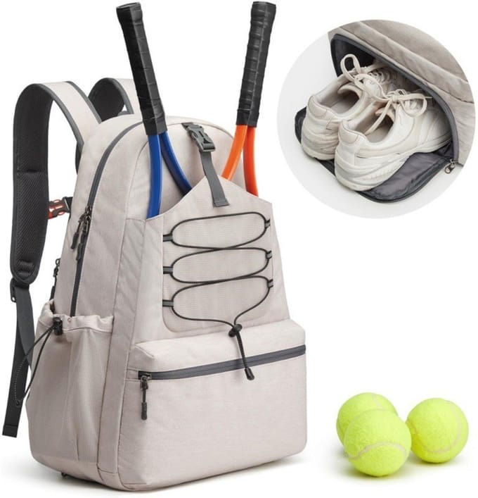 Ruime tennistas met schoenenvak