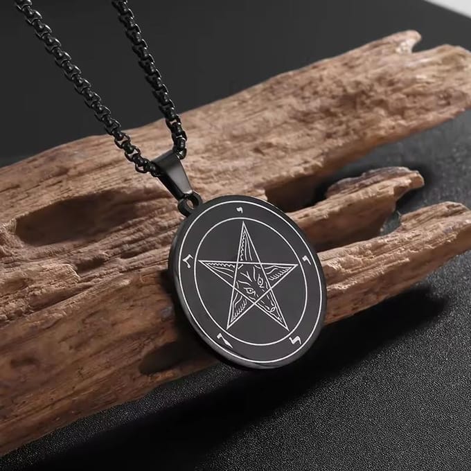 Collier Pendentif Symbole de Démon Étoile Européen et Américain brown