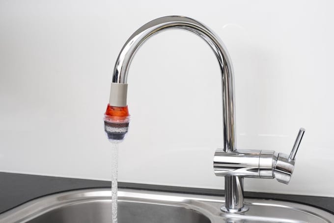 Greenure waterfilter - waterzuiveraar - kraanfilter - waterzuivering - voor op de kraan - rood