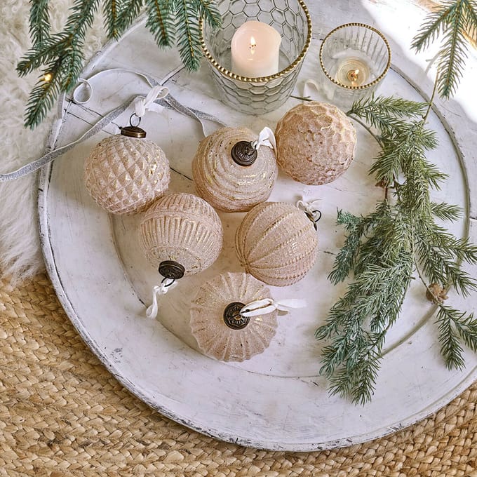 LOBERON Kerstbal set van 6 Eirelyn crème/goudkleurig