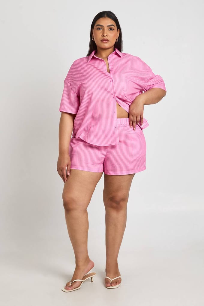 boohoo Dames Plus Gestreepte Short Met Elastische Tailleband | Roze | Maat: 44