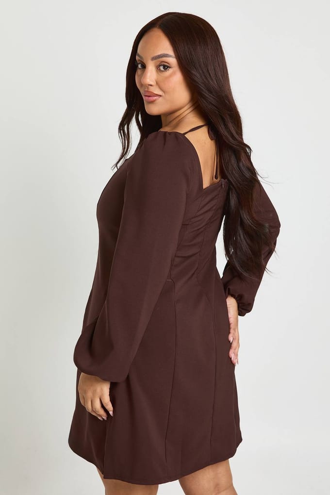boohoo Dames Plus Volume Mouw Fit & Flare Mini Jurk | Chocoladebruin | Maat: 44