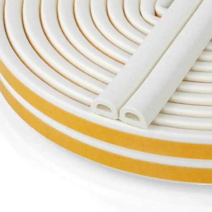Tochtstrip 26m - Zelfklevend - Raam en Deur - Type D - Weerstrip 9x6mm - Geluiddicht - Stofdicht