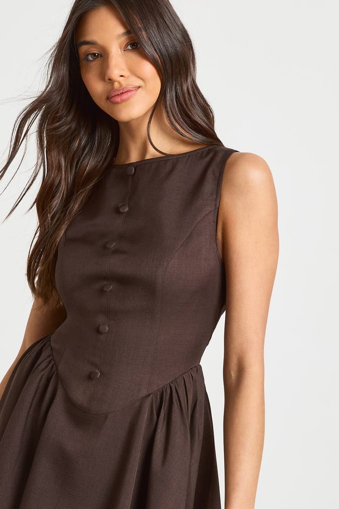 boohoo Dames Mini Jurk met Verlaagde Taille en Volle Rok | Chocolate | Maat: 6