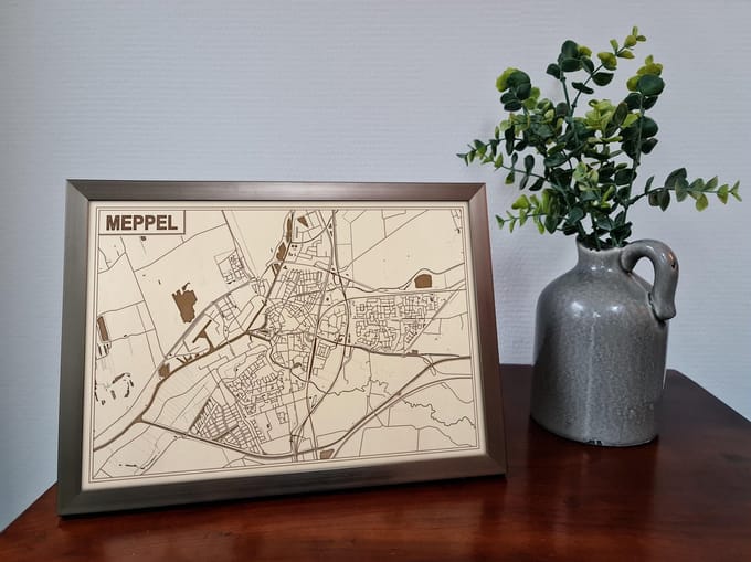Decoratief Beeld - Houten Van Meppel - Hout - Bekroned - Bruin - 21 X 30 Cm