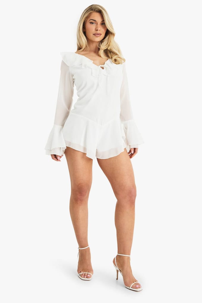 boohoo Dames Chiffon Ruffle Godet Hem Playsuit | Ecru | Maat: 10