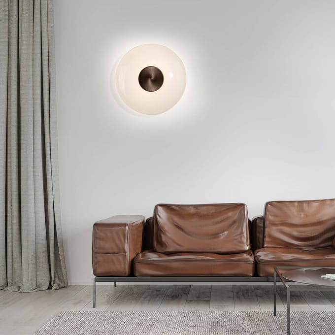 LED wandlamp PURE Vitrum, bruin/opaalglas/aluminium Ø 22 cm