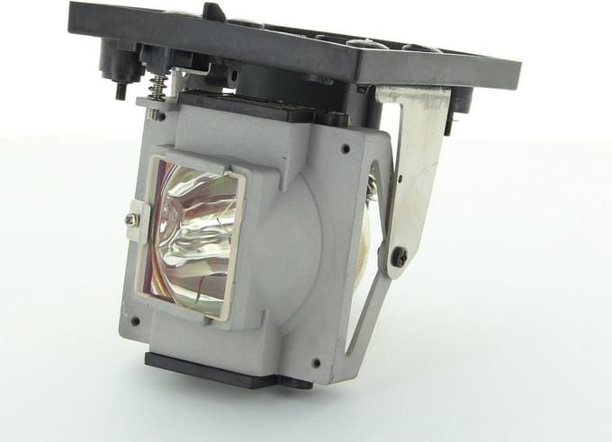 Sharp AN-PH50LP1 (LEFT), PRO4500DP (LAMP 1), Eiki AH-45001