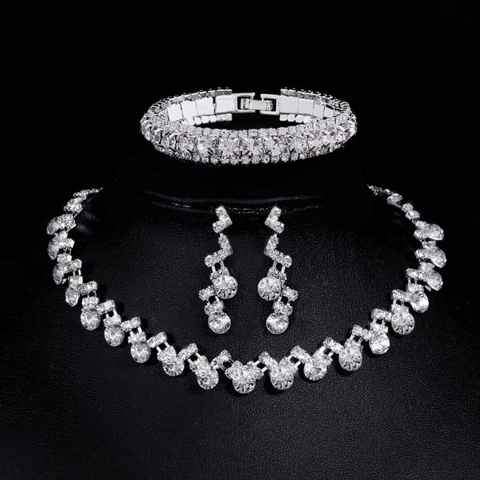 Bruidsaccessoires Drie Delen Bruiloft Mode Volle Diamant Zirkonia Waterdruppel Ketting Oorbellen Bruiloft Accessoires wit