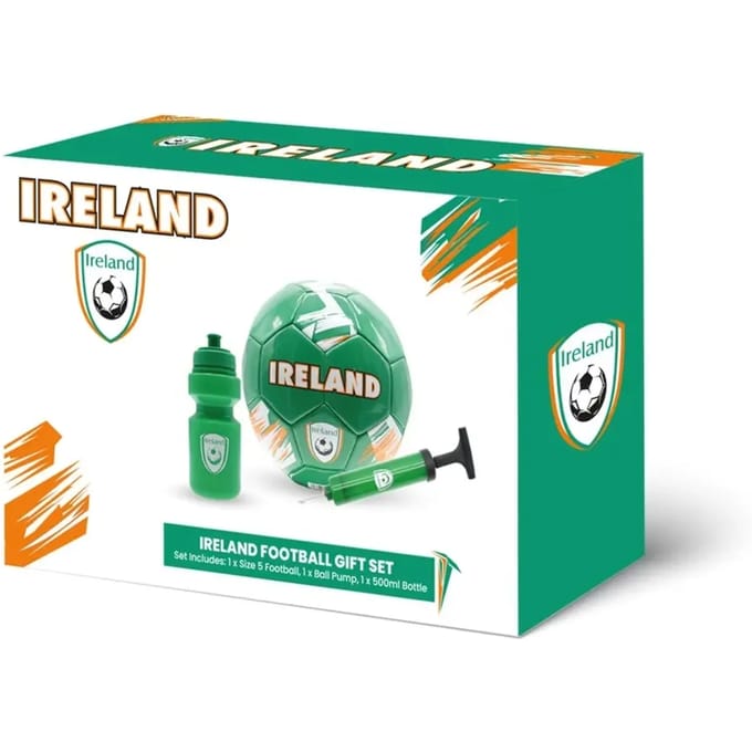 Set met bal, waterfles en handpomp Gioco International Country