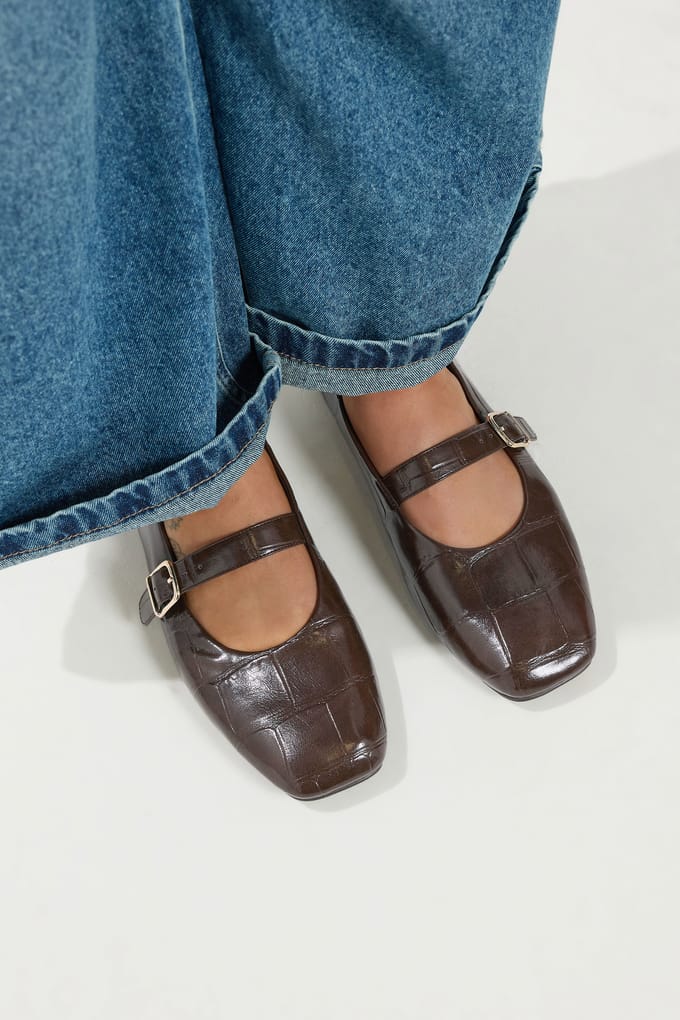 Yours Chocoladebruine Krokoprint Gesp Detail Mary Jane Flats In Wide E Fitsize 37EEE