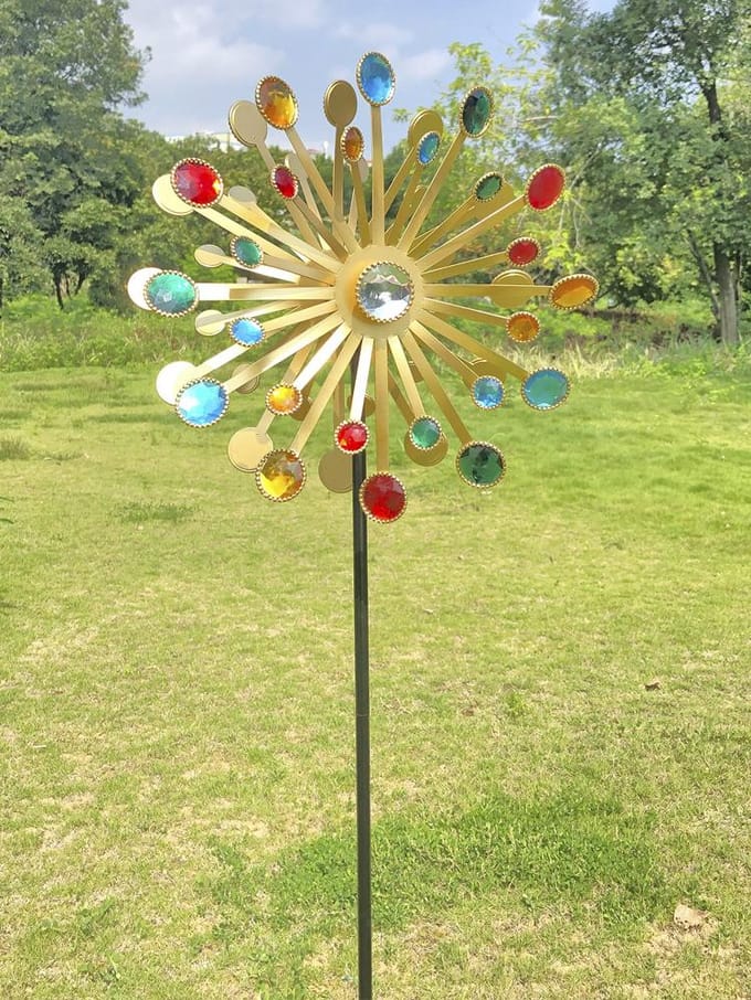 Windmolens Metaal Heldere Kleuren Vuurtoren Decoratie Kunst Windsculptuur voor Tuin beige