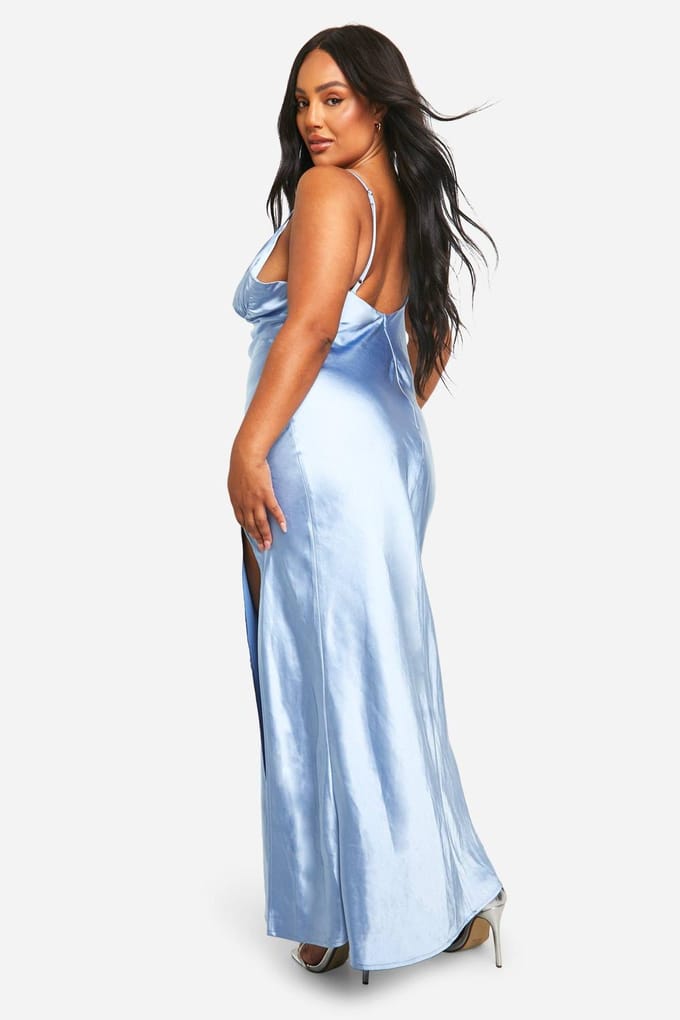 boohoo Dames Plus Bruidsmeisje Satijn Jurk met Bandjes Maxi | Blauw | Maat: 46