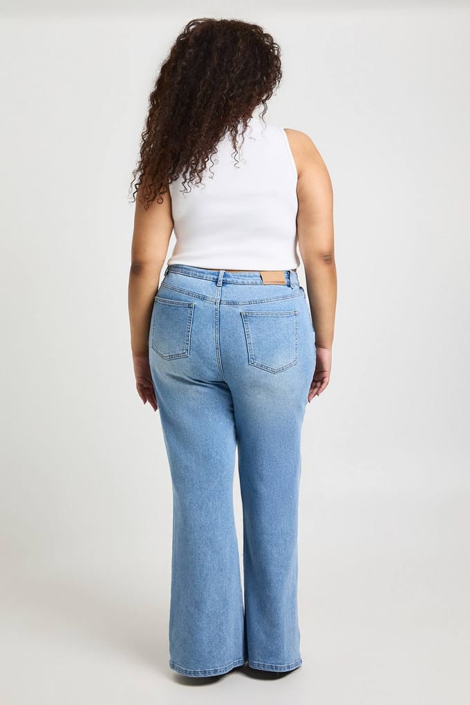 boohoo Dames The Plus Hoge Taille Wijduitlopende Jeans | Medium Blauw | Maat: 26/32L