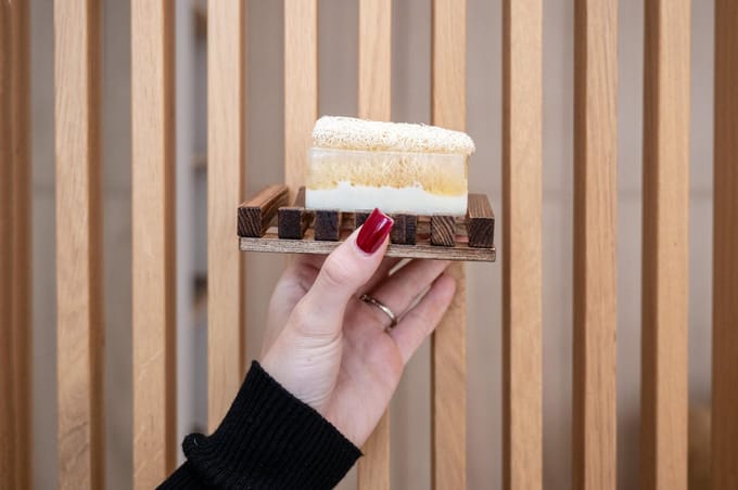 Peya Loofah soap – Silky Touch – Honey & Milk