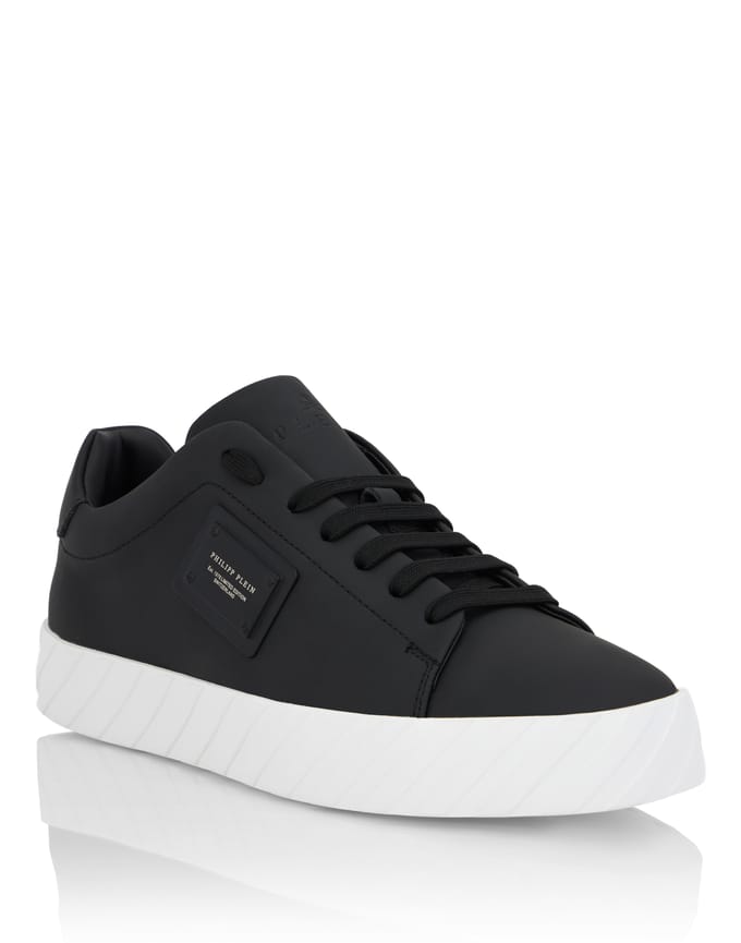 Lo-Top Sneakers Placca