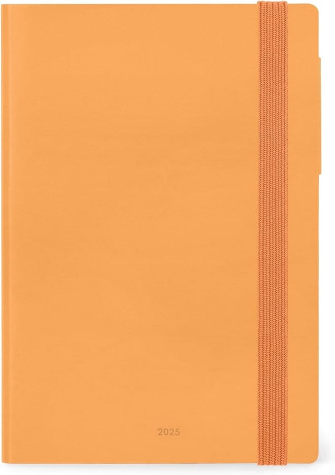 Weekplanner 2025 met maandelijks overzicht en adresboek