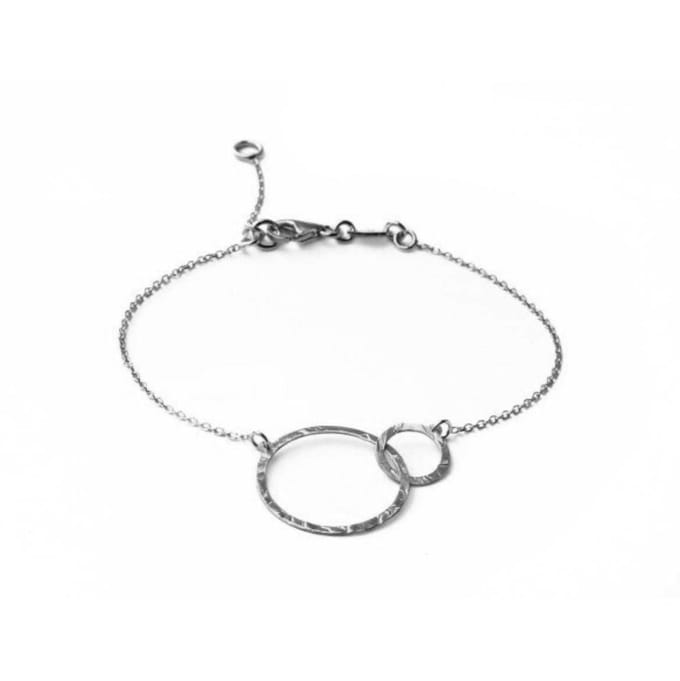 Minimalistische armband met twee ringen | AG925