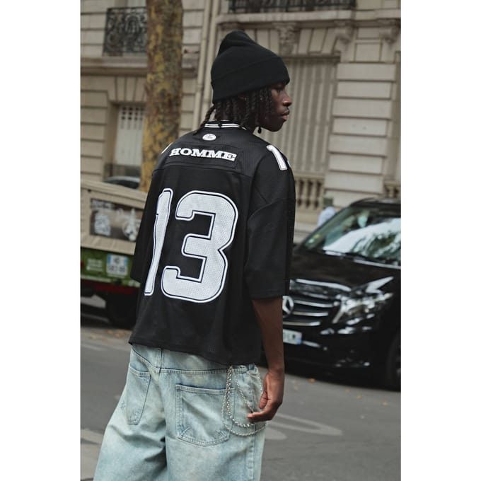 Oversized Boxy Mesh Varsity V-hals Hockey Top | Black | Size Medium